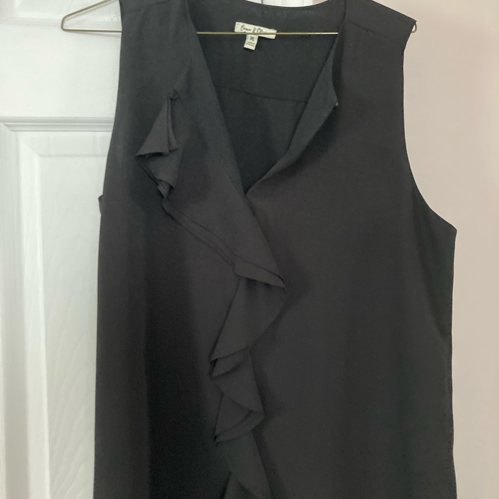 Sleeveless ruffled blouse
